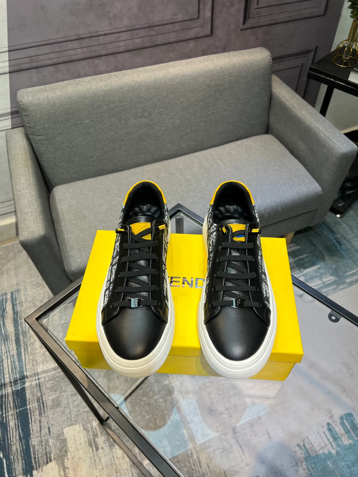 Men's men's shoes 💰400 [FENDI] Spring and Autumn new style 🙈original replica! Reproduced from the original 💯, the workmanship is top-notch, 💪💪💪 cowhide leather upper ➕ genuine leather feet, 👻 suitable for all kinds of travel! Number of yards 38-44